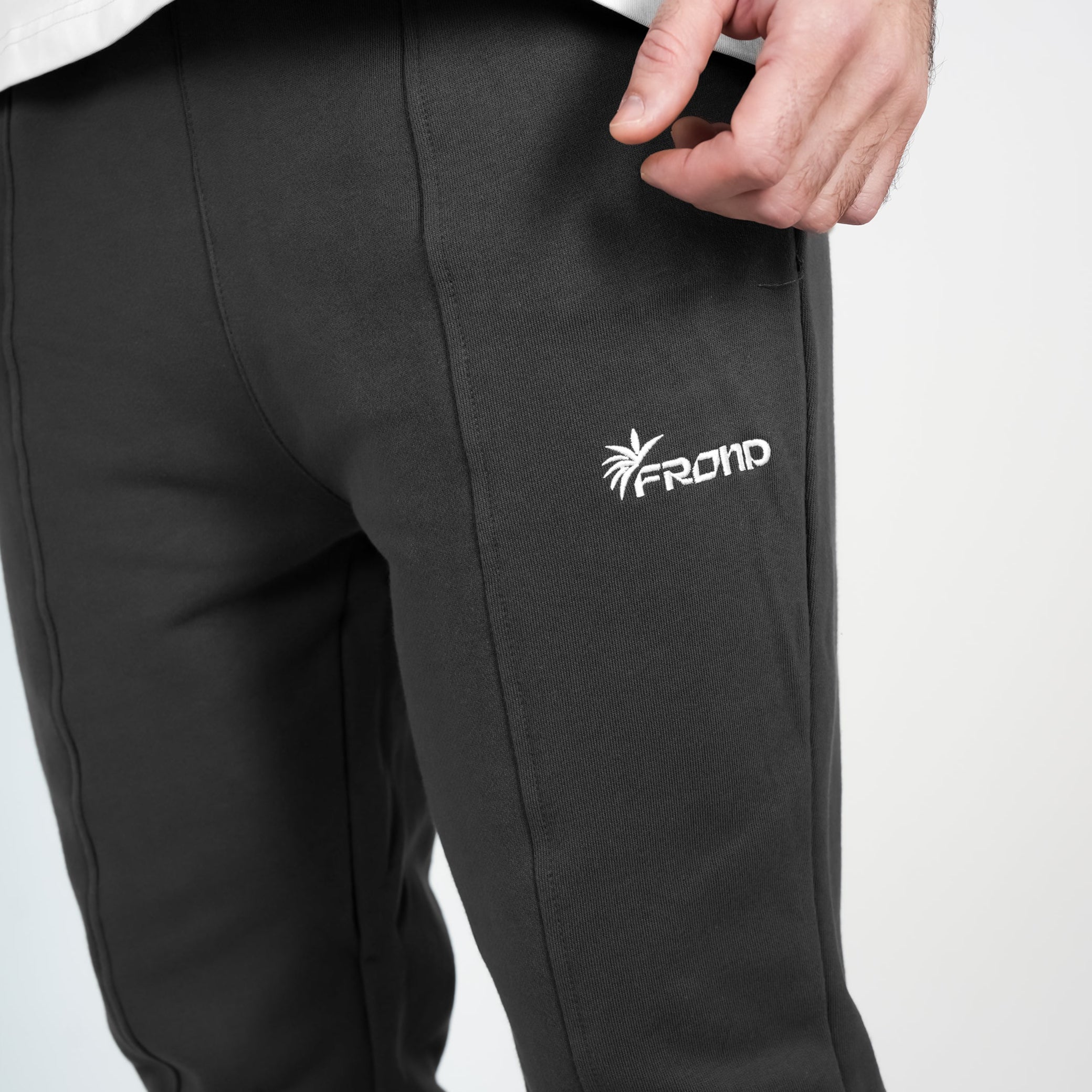 Rooted Sweat Pant | Shadow Black